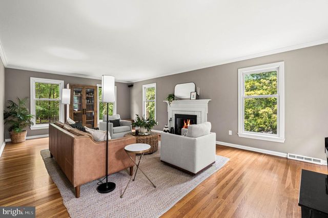 6 BRADFORD TER, Newtown Square, PA 19073