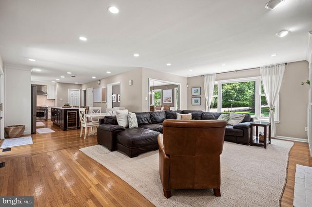 6 BRADFORD TER, Newtown Square, PA 19073