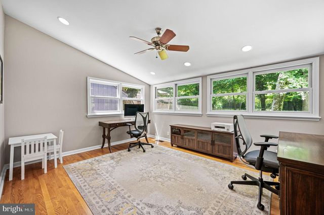 6 BRADFORD TER, Newtown Square, PA 19073