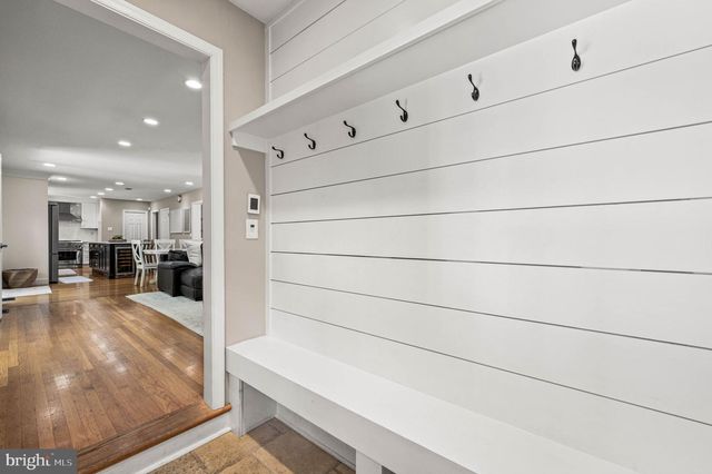 6 BRADFORD TER, Newtown Square, PA 19073