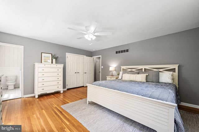 6 BRADFORD TER, Newtown Square, PA 19073