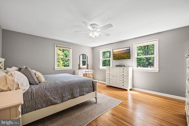 6 BRADFORD TER, Newtown Square, PA 19073