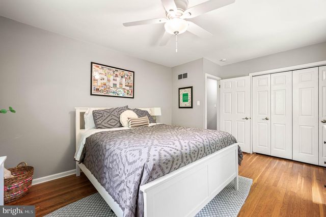 6 BRADFORD TER, Newtown Square, PA 19073