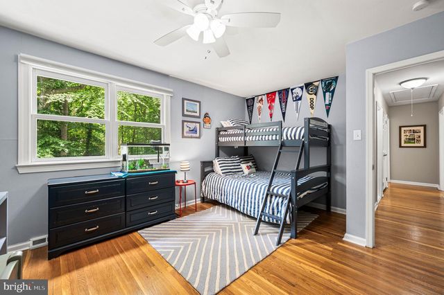 6 BRADFORD TER, Newtown Square, PA 19073