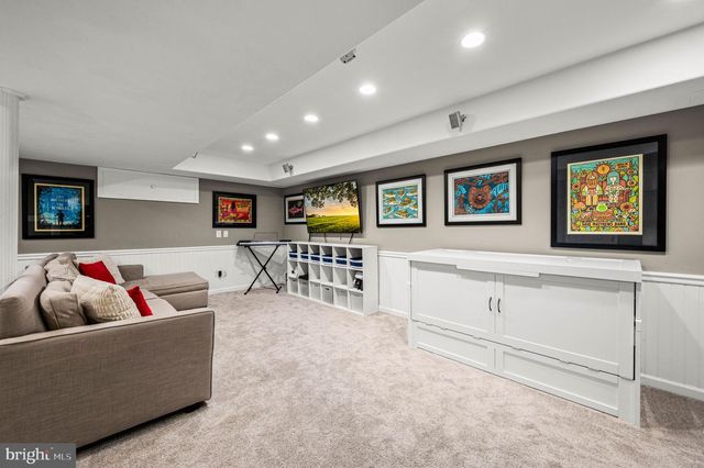 6 BRADFORD TER, Newtown Square, PA 19073