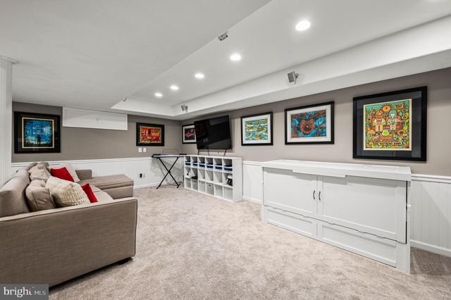 6 BRADFORD TER, Newtown Square, PA 19073