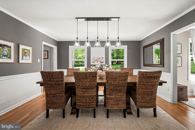 6 BRADFORD TER, Newtown Square, PA 19073