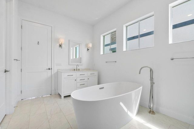 12289 Waterstone Circle, Palm Beach Gardens, FL 33412