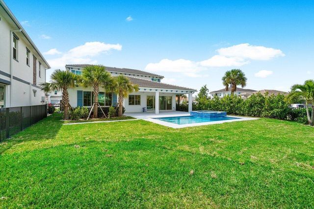 12289 Waterstone Circle, Palm Beach Gardens, FL 33412