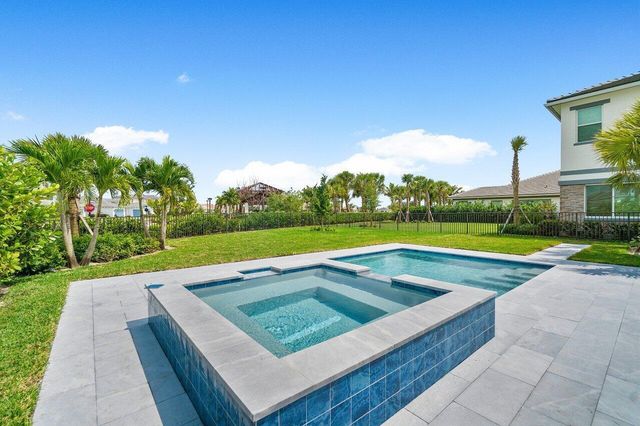12289 Waterstone Circle, Palm Beach Gardens, FL 33412