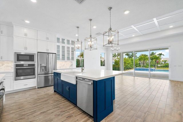 12289 Waterstone Circle, Palm Beach Gardens, FL 33412