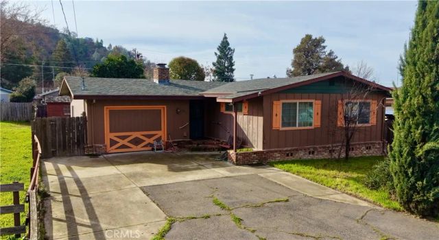 6917 Plaza Terrace, Lucerne, CA 95458