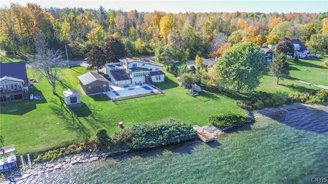 286 River Road, Waddington, NY 13694