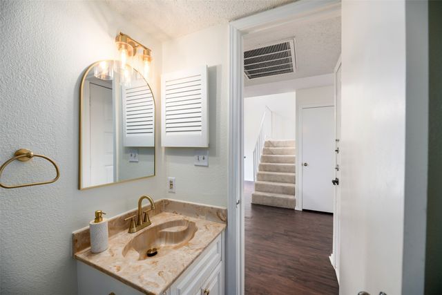 4748 Old Bent Tree Lane 1601, Dallas, TX 75287