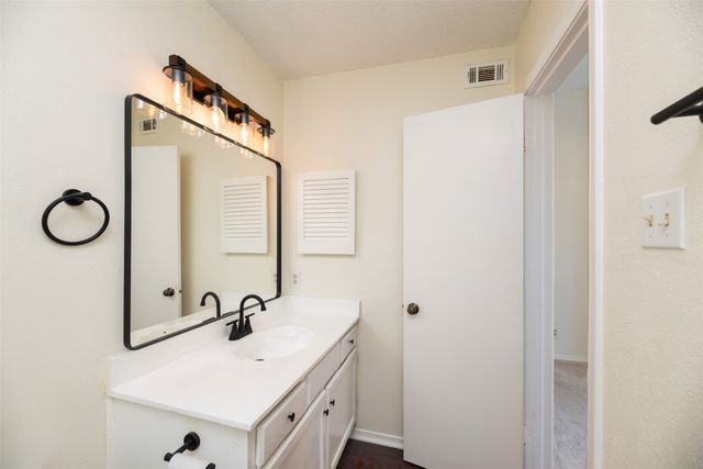 4748 Old Bent Tree Lane 1601, Dallas, TX 75287