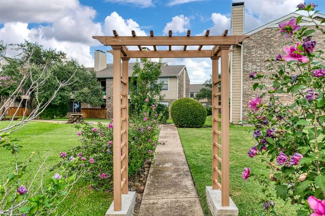 4748 Old Bent Tree Lane 1601, Dallas, TX 75287