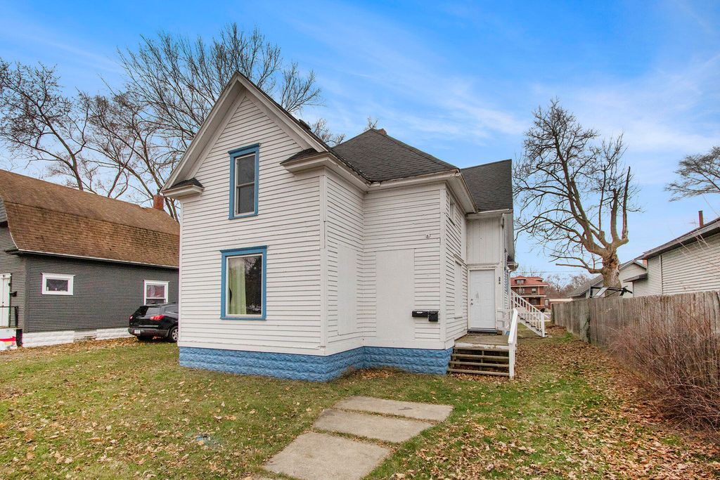 596 Superior Street, Benton Harbor, MI 49022