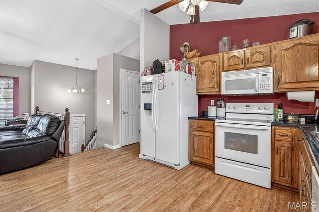 120 Greenbrier Boulevard, Festus, MO 63028