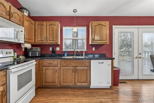 120 Greenbrier Boulevard, Festus, MO 63028