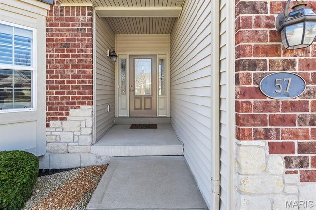 57 Burgundy Place Drive, Dardenne Prairie, MO 63368