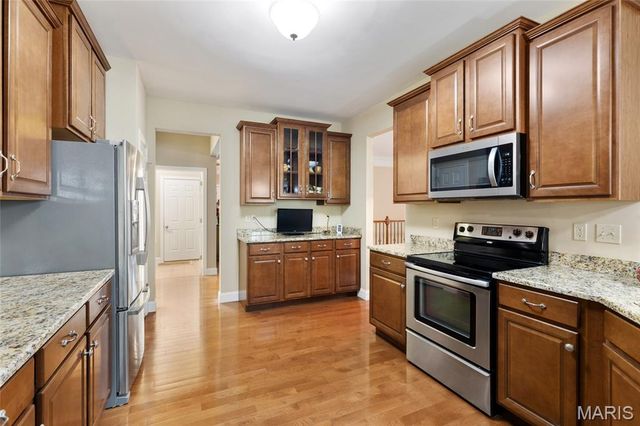 57 Burgundy Place Drive, Dardenne Prairie, MO 63368