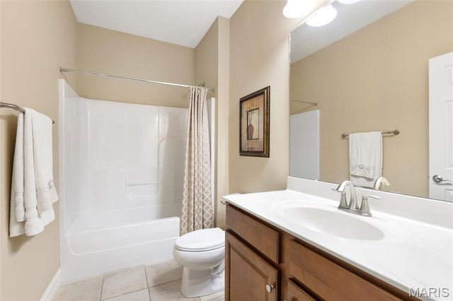 57 Burgundy Place Drive, Dardenne Prairie, MO 63368