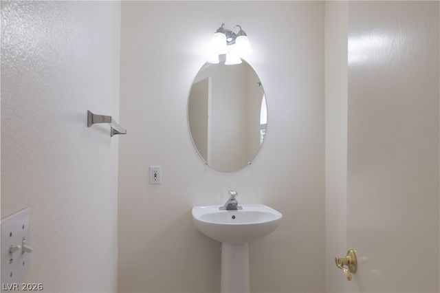 9882 Silver Chimes Court, Las Vegas, NV 89183