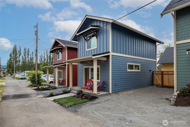 210 Carolina St, Bellingham, WA 98225