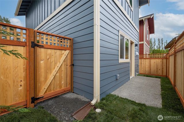 210 Carolina St, Bellingham, WA 98225