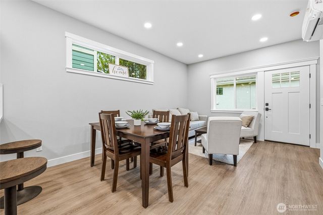 210 Carolina St, Bellingham, WA 98225