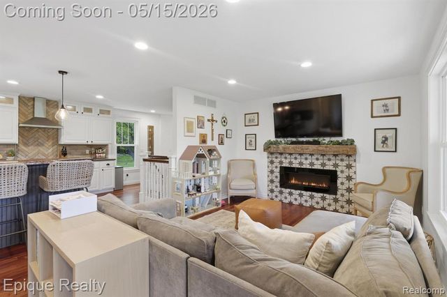 4094 E M 36, Pinckney, MI 48169