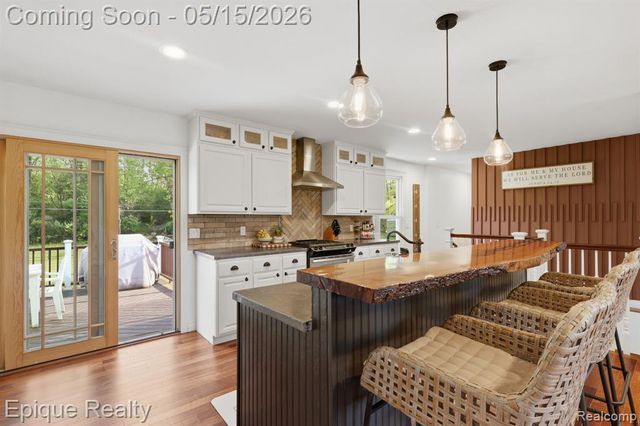 4094 E M 36, Pinckney, MI 48169