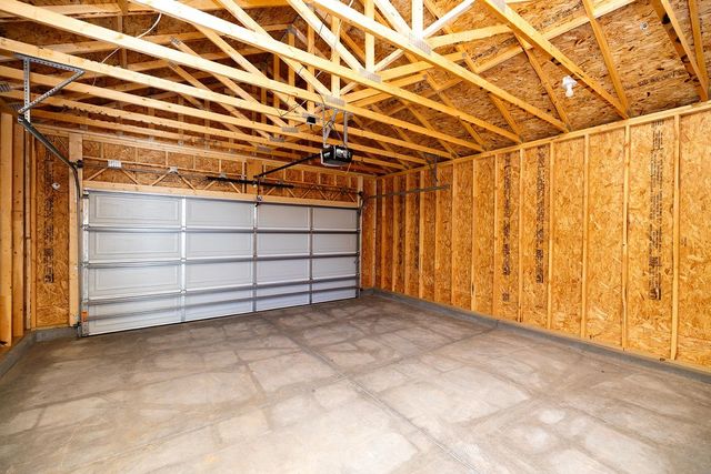 3525 N Azalea, Wichita, KS 67205