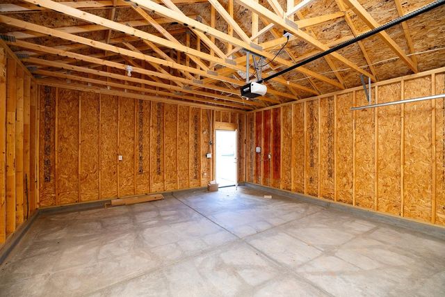 3525 N Azalea, Wichita, KS 67205