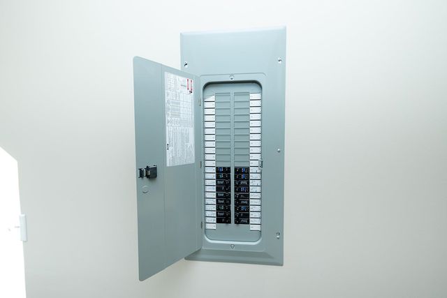 3525 N Azalea, Wichita, KS 67205