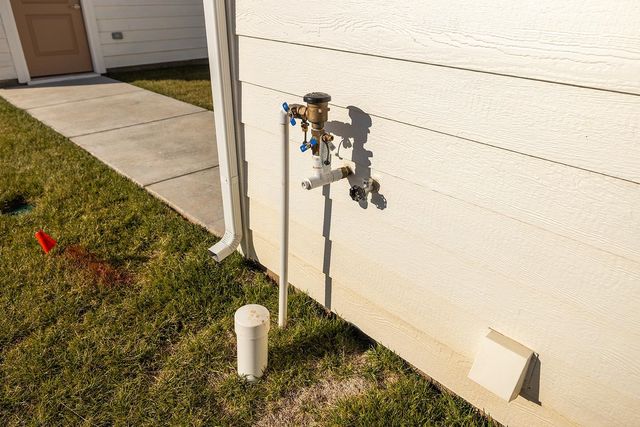 3525 N Azalea, Wichita, KS 67205