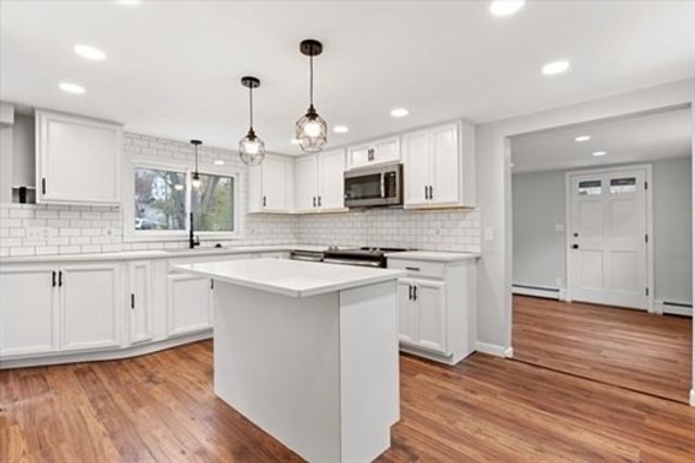 18 Wainwright Ave, Haverhill, MA 01835