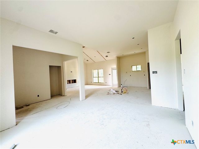 107 Chantry Lane, Gatesville, TX 76528