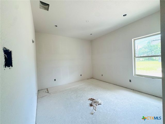 107 Chantry Lane, Gatesville, TX 76528