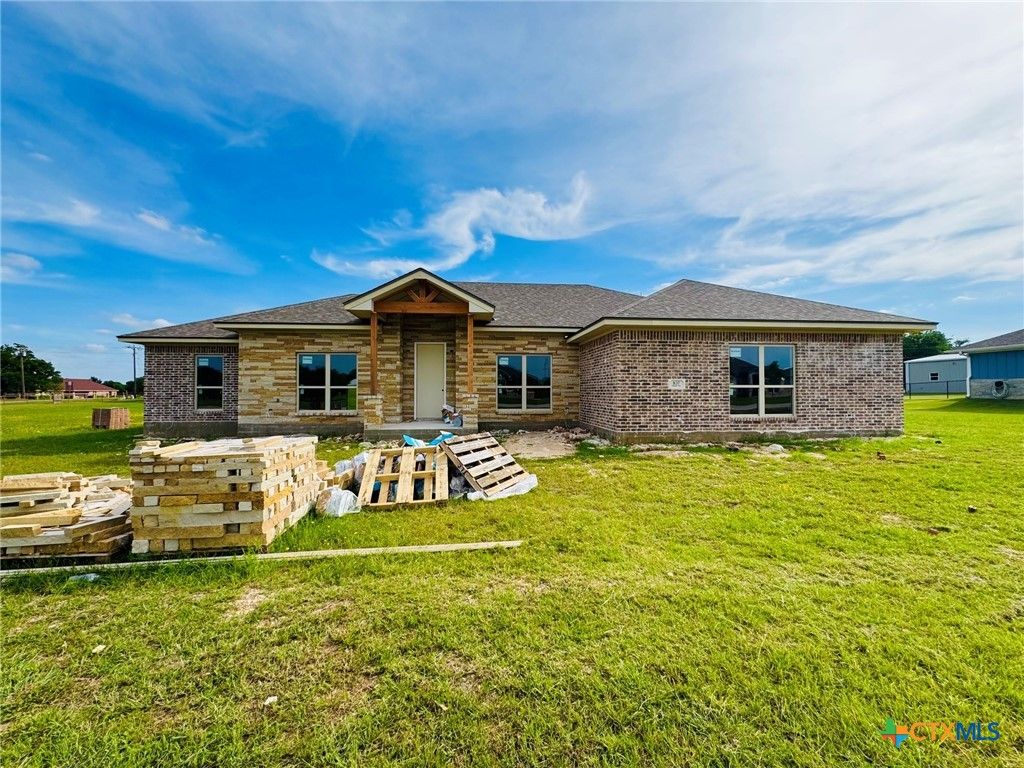 107 Chantry Lane, Gatesville, TX 76528