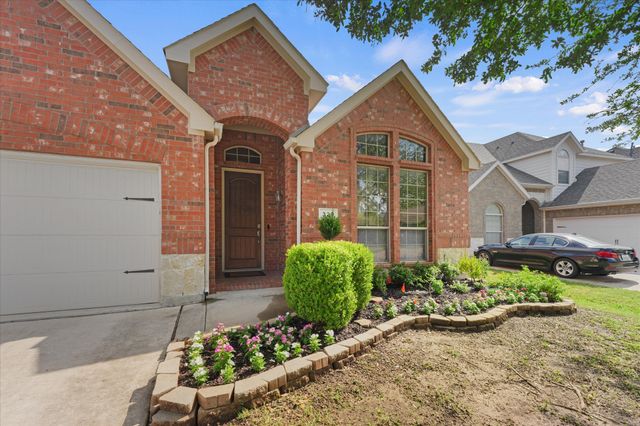 320 Gotland Drive, Grand Prairie, TX 75052