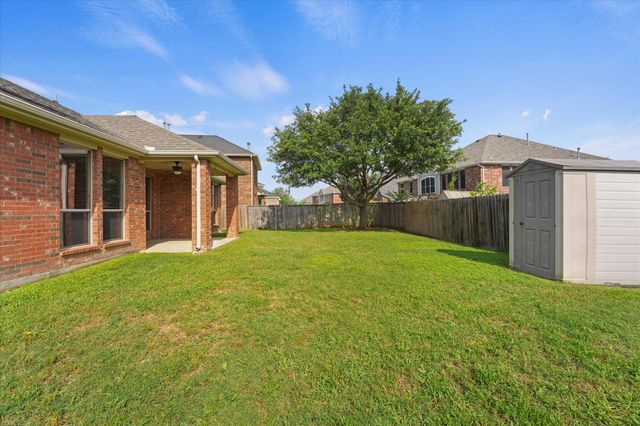 320 Gotland Drive, Grand Prairie, TX 75052
