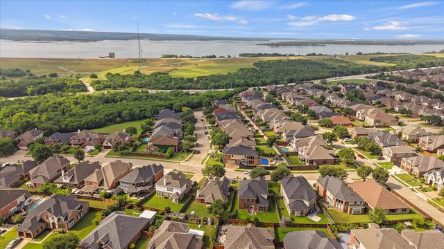 320 Gotland Drive, Grand Prairie, TX 75052