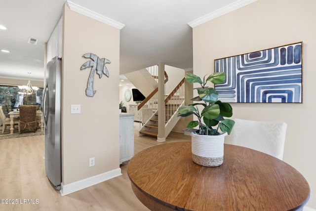 1 Gloucester Rd Apt 305, Hilton Head Island, SC 29928