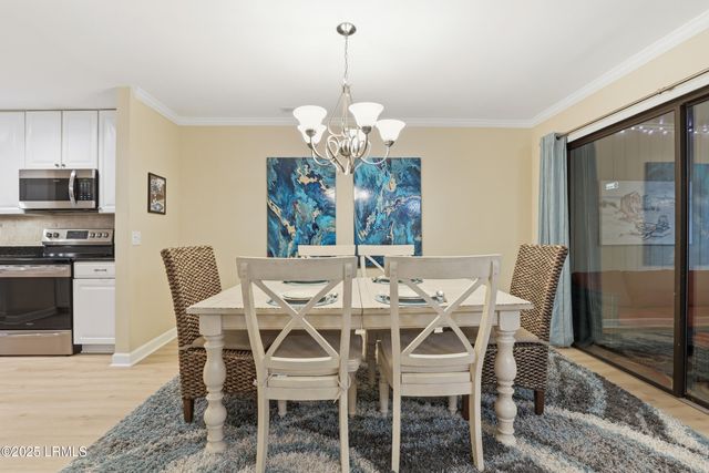 1 Gloucester Rd Apt 305, Hilton Head Island, SC 29928