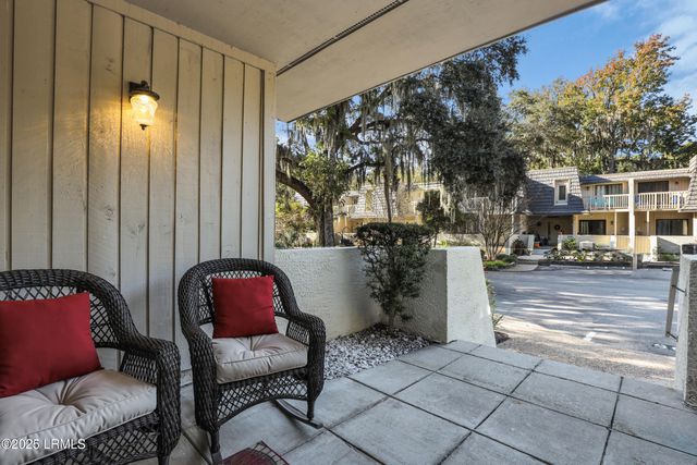1 Gloucester Rd Apt 305, Hilton Head Island, SC 29928
