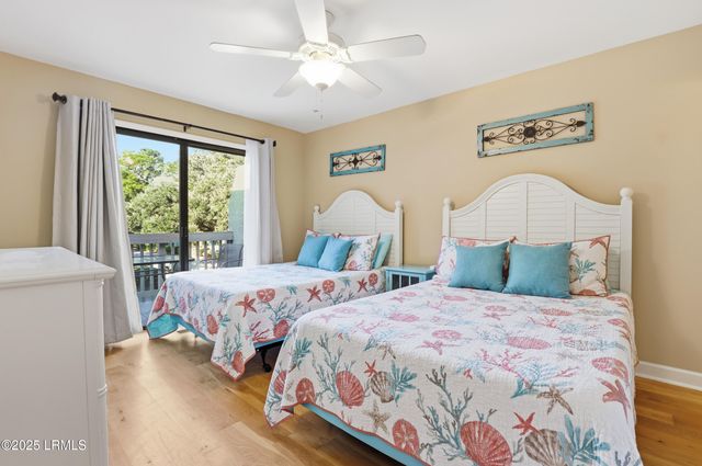 1 Gloucester Rd Apt 305, Hilton Head Island, SC 29928