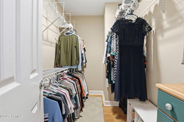 1 Gloucester Rd Apt 305, Hilton Head Island, SC 29928