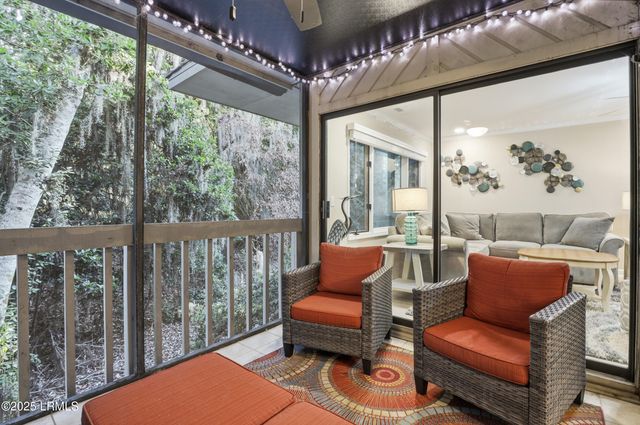 1 Gloucester Rd Apt 305, Hilton Head Island, SC 29928