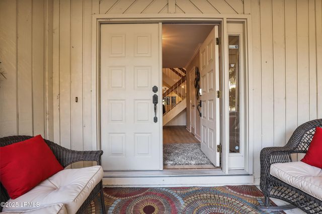 1 Gloucester Rd Apt 305, Hilton Head Island, SC 29928